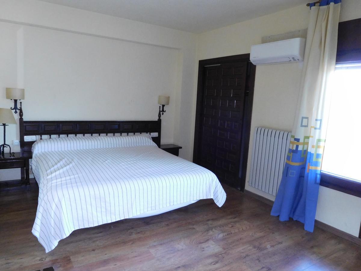 Hotel Restaurante Las Galias Zuera 외부 사진