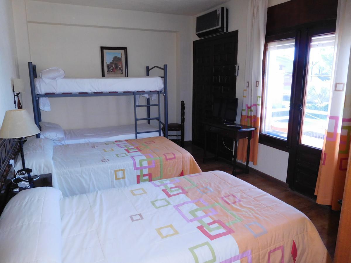 Hotel Restaurante Las Galias Zuera 외부 사진