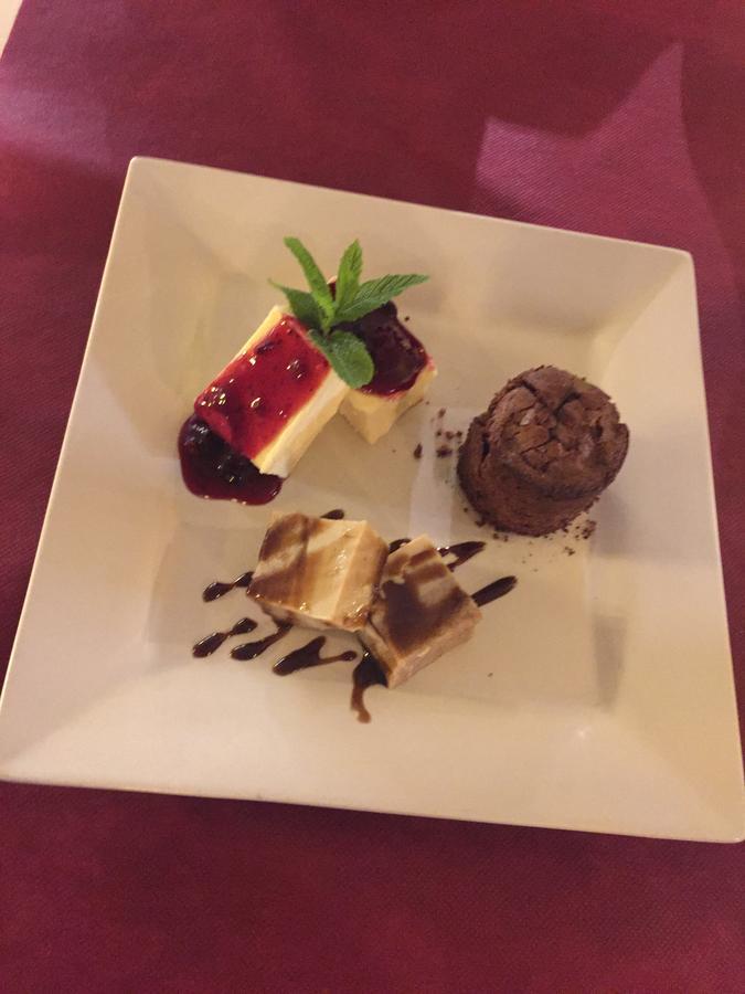 Hotel Restaurante Las Galias Zuera 외부 사진