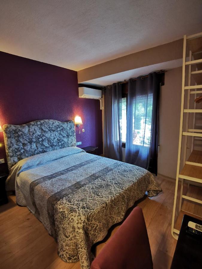 Hotel Restaurante Las Galias Zuera 외부 사진